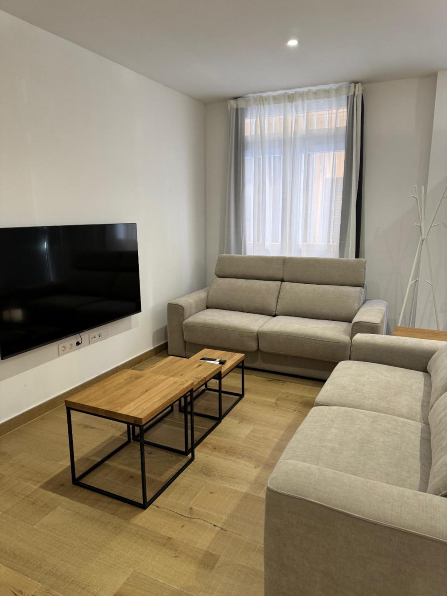 Alderete Suites Malaga Exterior photo