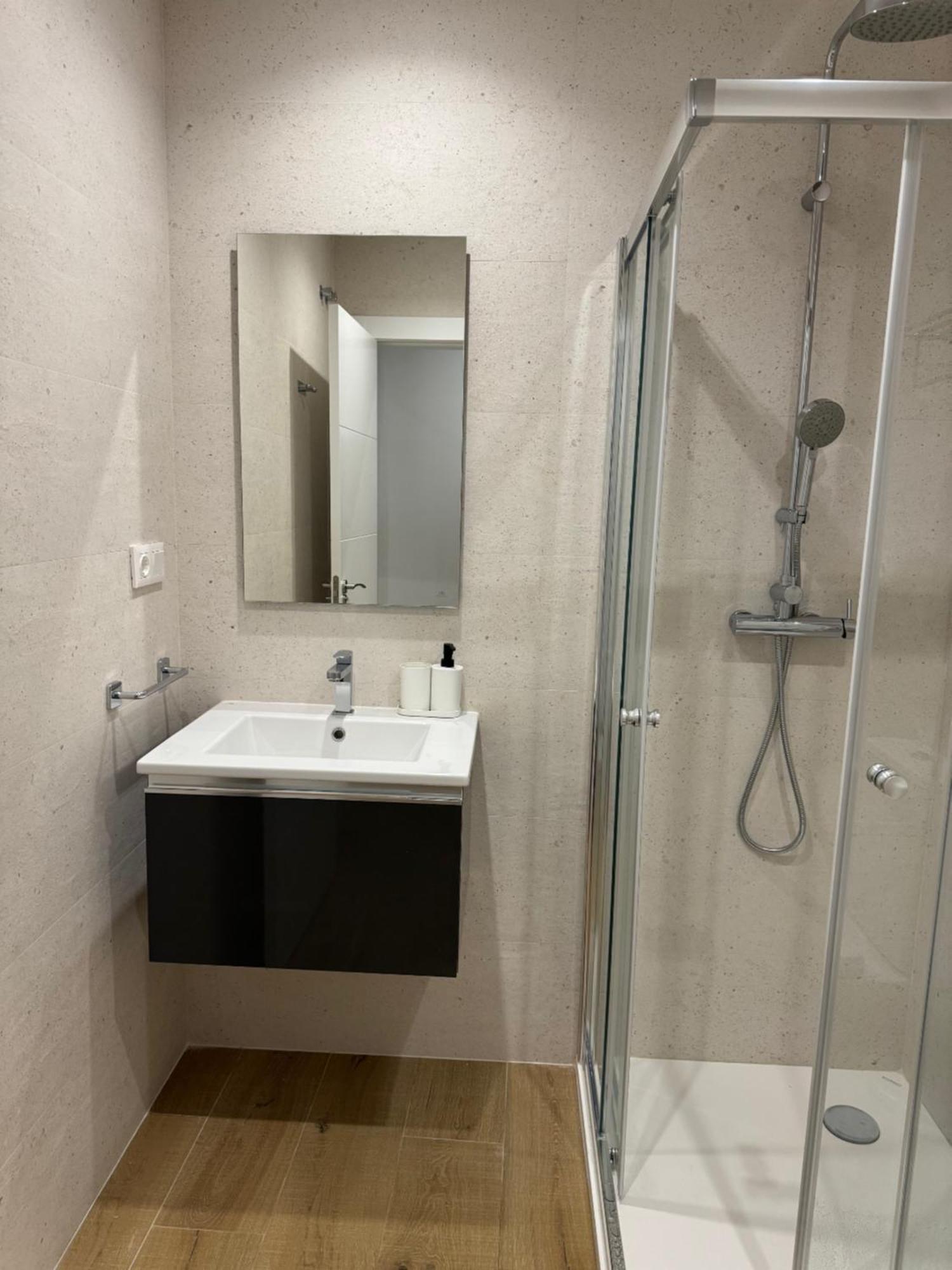 Alderete Suites Malaga Exterior photo