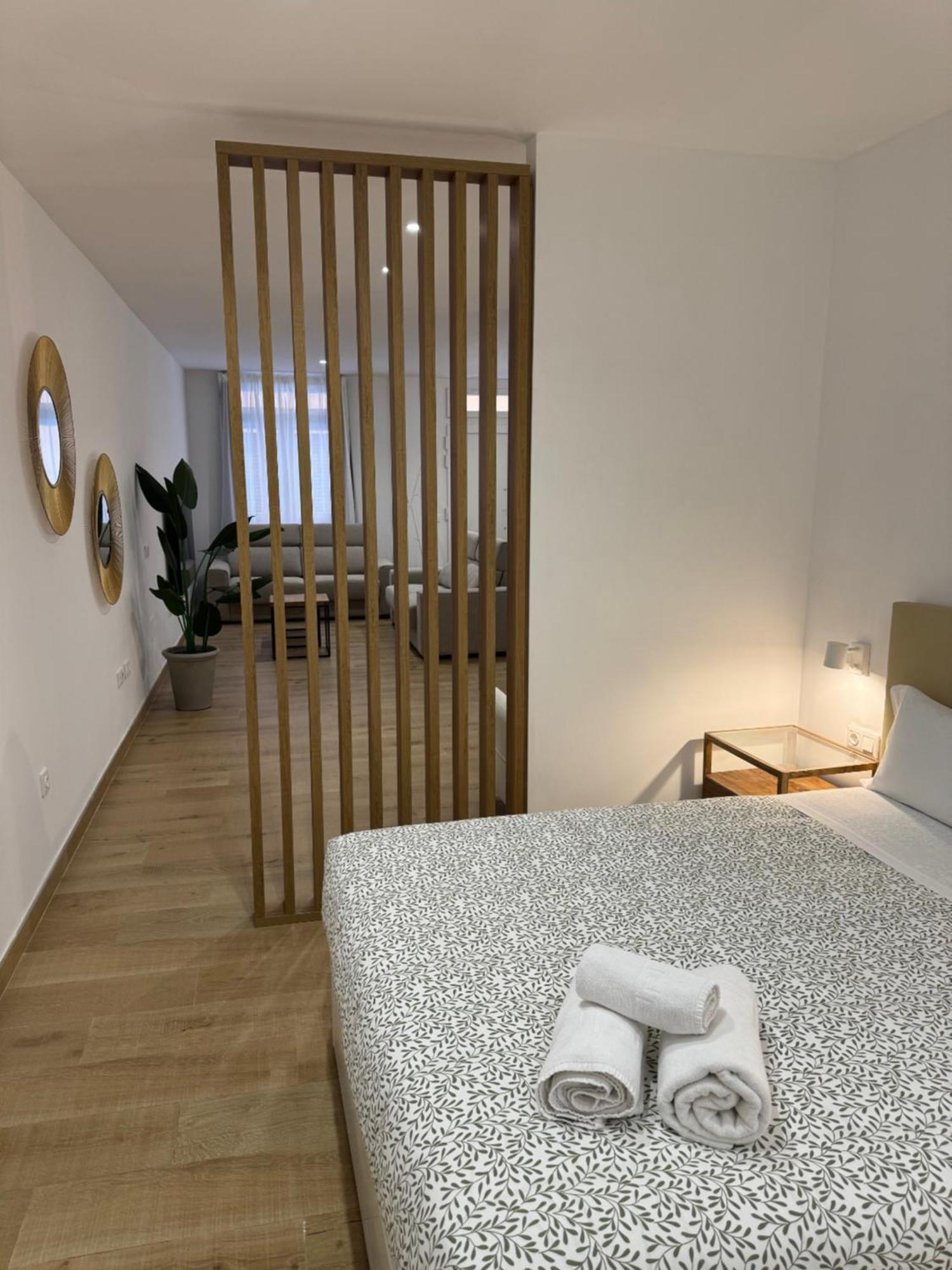 Alderete Suites Malaga Exterior photo